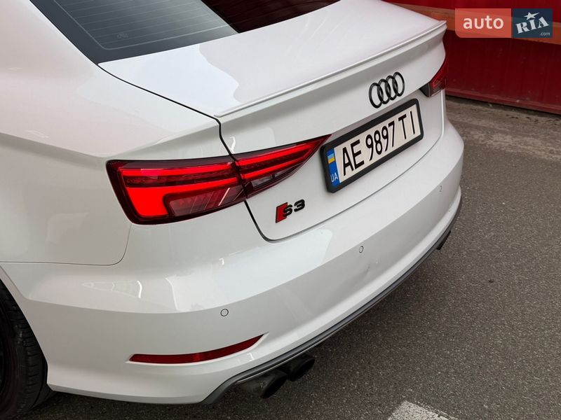 Седан Audi S3 2015 в Києві