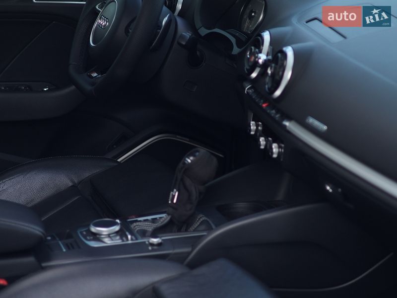 Седан Audi S3 2015 в Кропивницькому