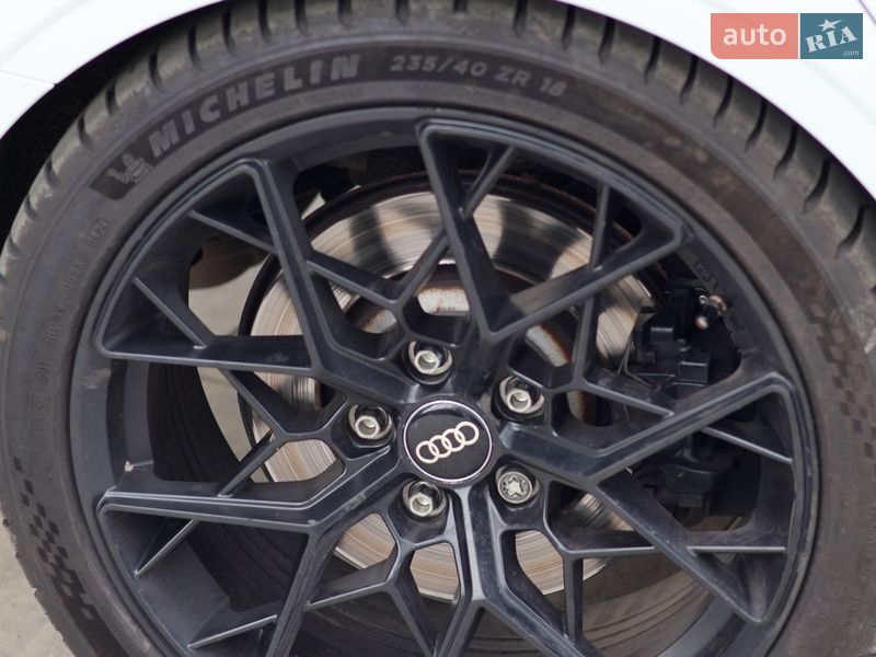 Седан Audi S3 2015 в Кропивницькому