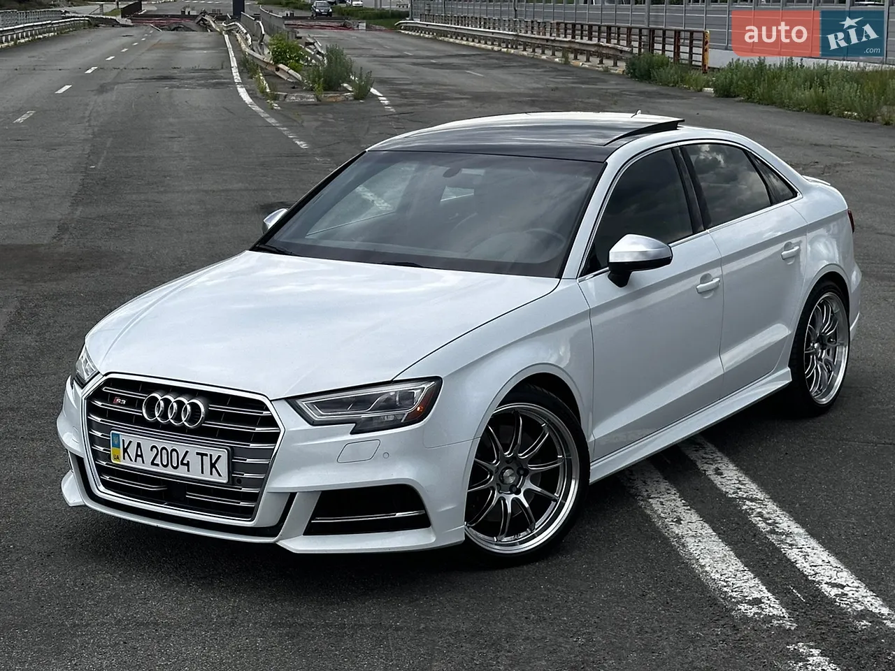 2017 Audi S3 - мініатюра 16