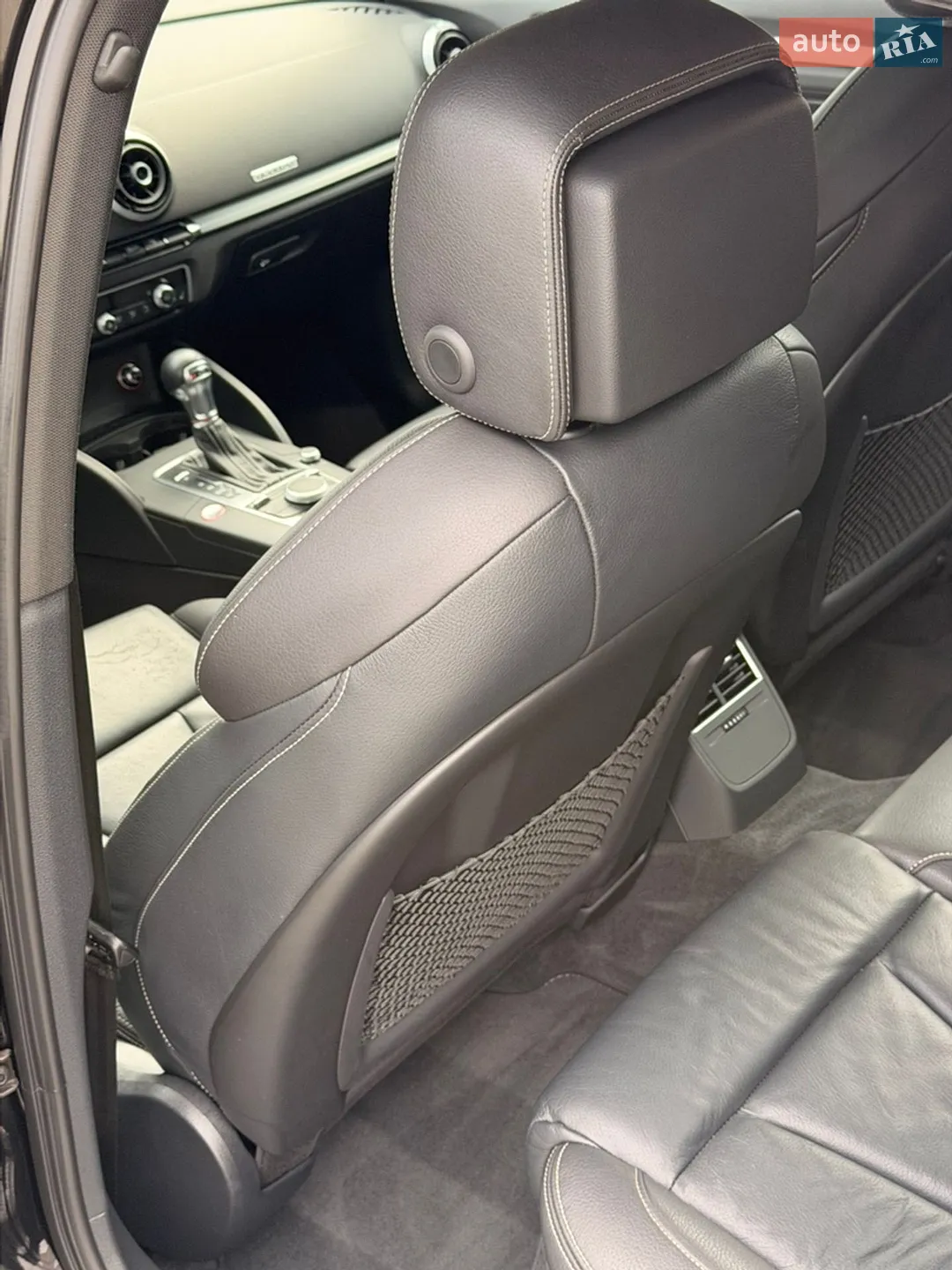 2016 Audi S3 - мініатюра 43