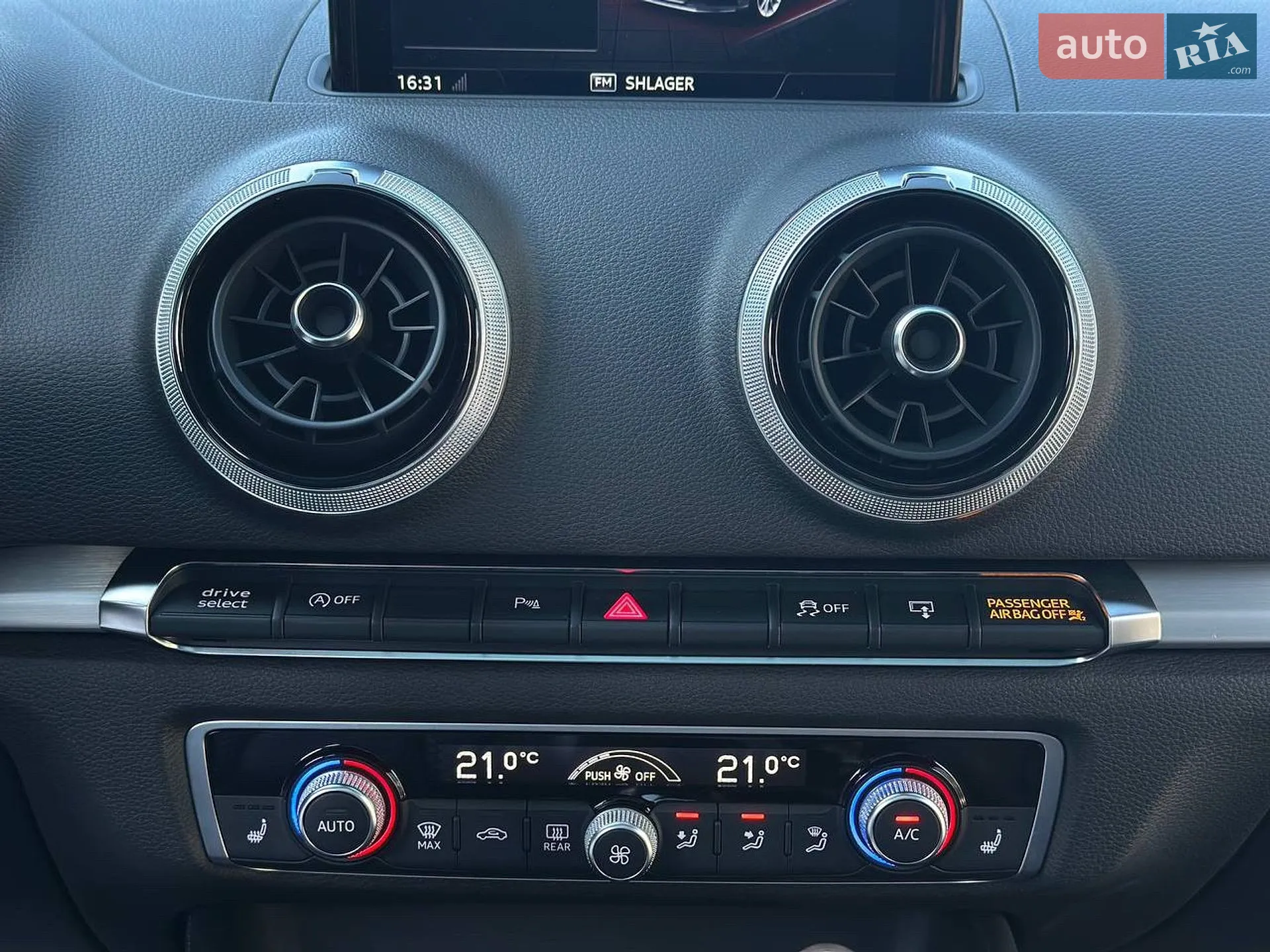 2016 Audi S3 - мініатюра 23