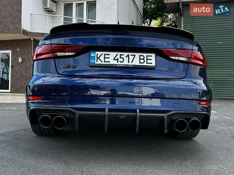 Седан Audi S3 2017 в Одесі