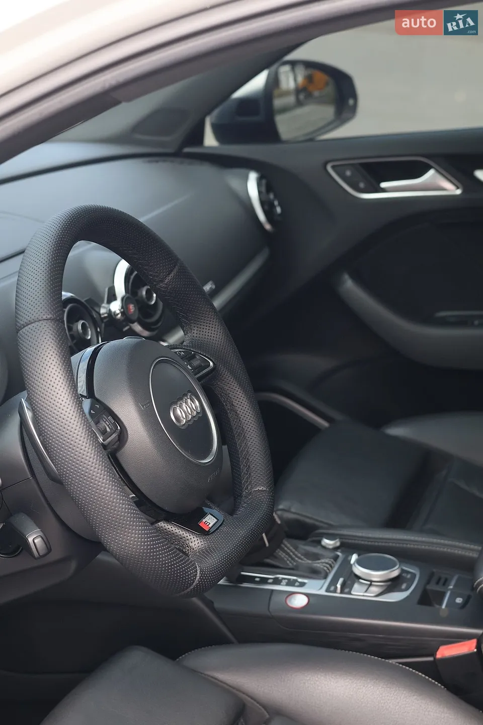 2015 Audi S3 - мініатюра 16
