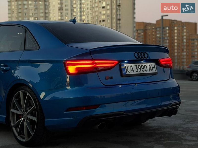 Седан Audi S3 2017 в Киеве