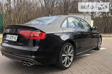 Седан Audi S4 2015 в 