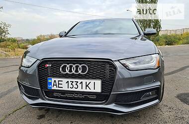 Седан Audi S4 2015 в Кривом Роге