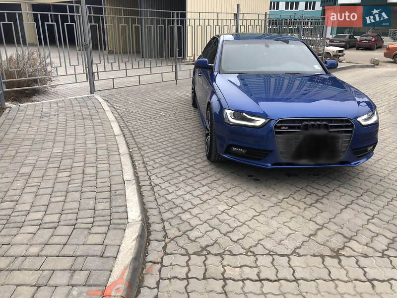 Седан Audi S4 2014 в Одессе