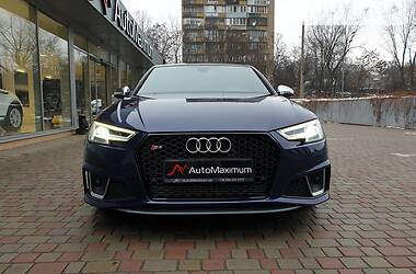 Седан Audi S4 2019 в Киеве