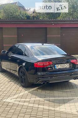 Седан Audi S4 2013 в Івано-Франківську