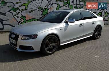 Седан Audi S4 2011 в Ровно