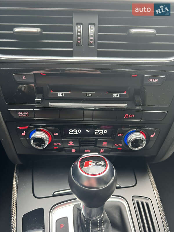 Седан Audi S4 2014 в Києві