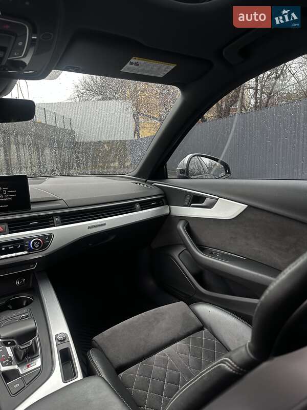 Седан Audi S4 2018 в Виннице