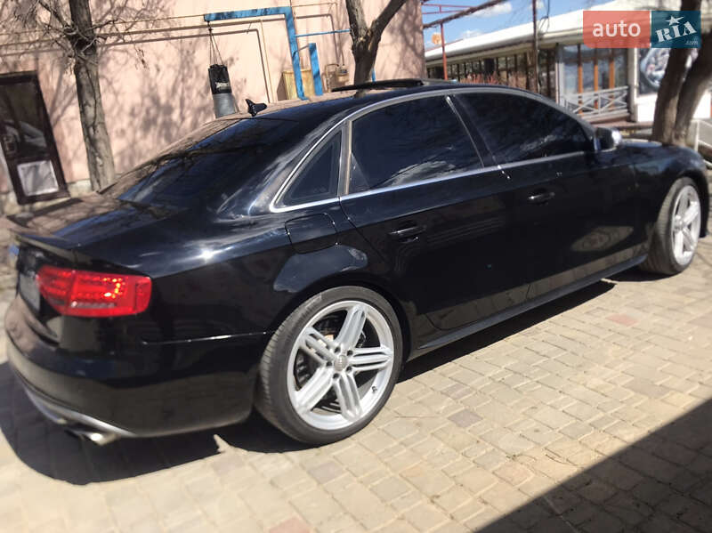 Седан Audi S4 2009 в Одесі