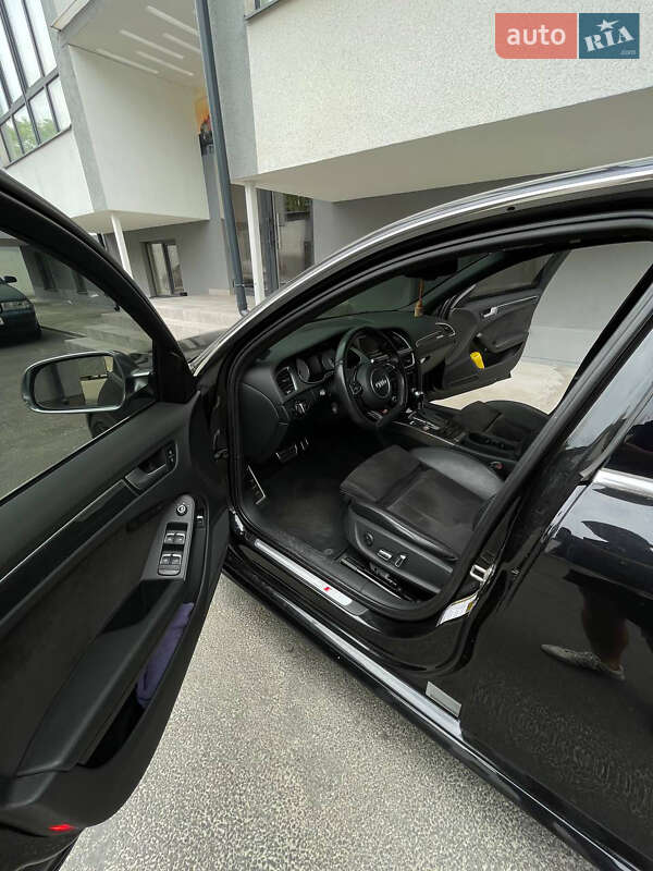 Седан Audi S4 2014 в Днепре