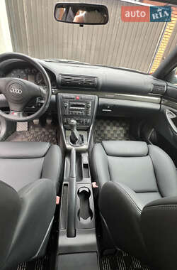 Универсал Audi S4 2001 в 