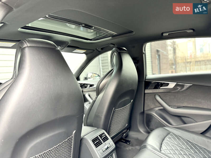 Седан Audi S4 2020 в Киеве