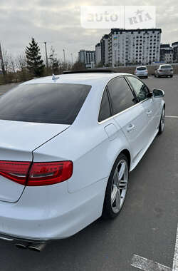 Седан Audi S4 2013 в Киеве