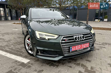 Седан Audi S4 2018 в Ровно