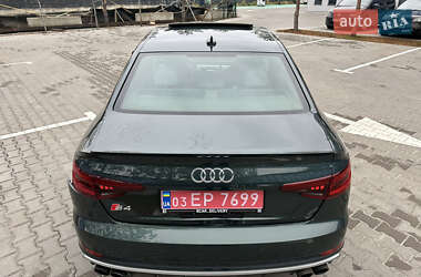 Седан Audi S4 2018 в Ровно