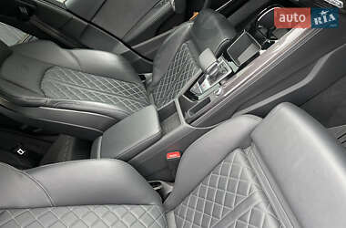 Седан Audi S4 2023 в 