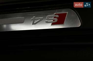 Седан Audi S4 2013 в 
