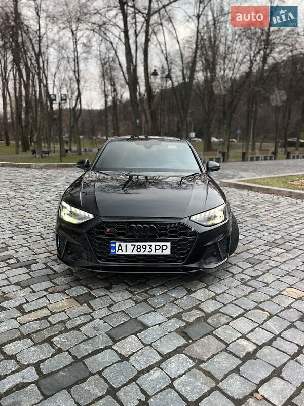 Седан Audi S4 2023 в 