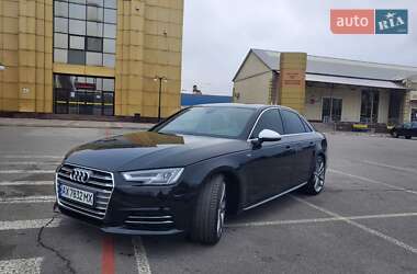 Седан Audi S4 2018 в Харкові