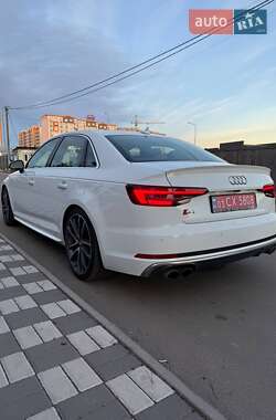 Седан Audi S4 2017 в Києві