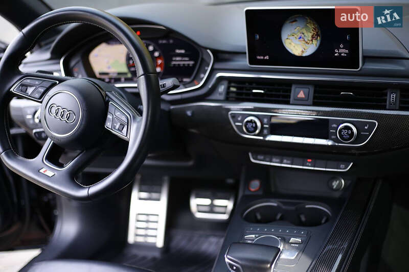 Седан Audi S4 2017 в Харькове