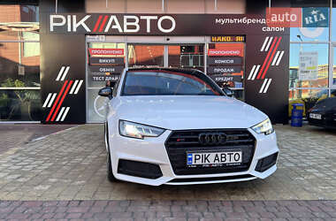 Седан Audi S4 2018 в Львові