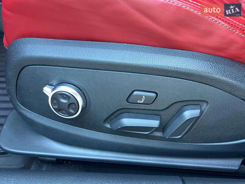 Седан Audi S4 2018 в Львове