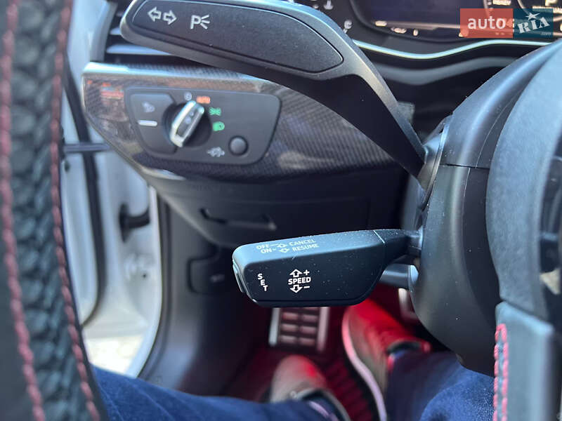 Седан Audi S4 2018 в Львове