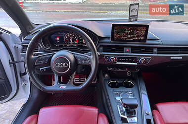 Седан Audi S4 2018 в Львове