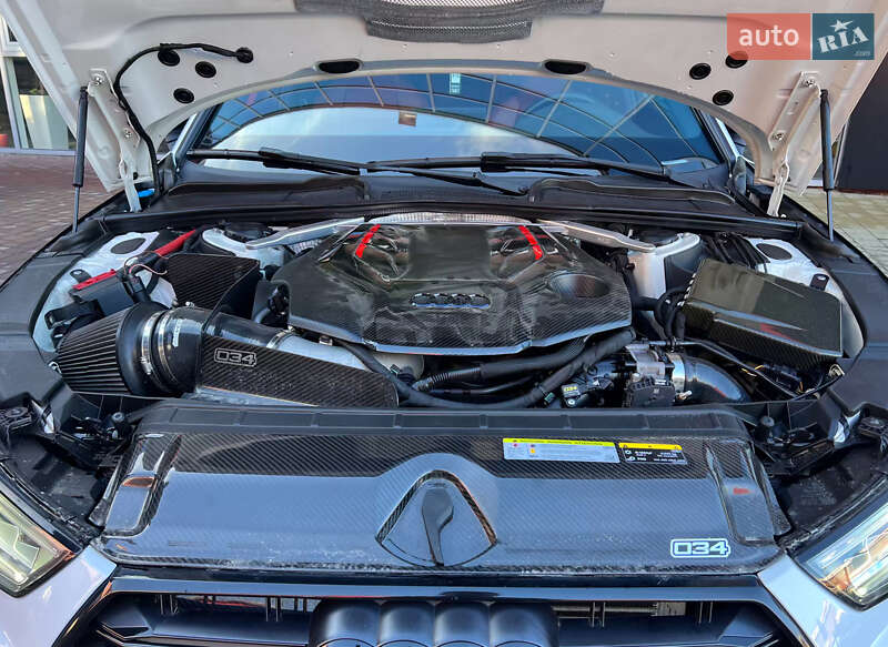 Седан Audi S4 2018 в Львове