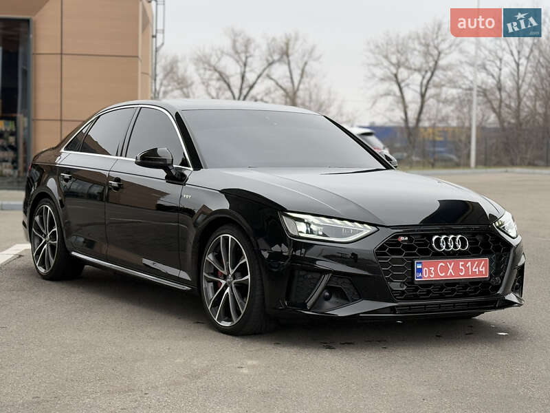 Седан Audi S4 2018 в Днепре