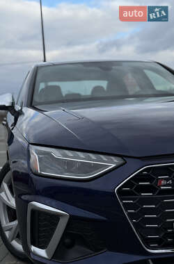 Седан Audi S4 2022 в 