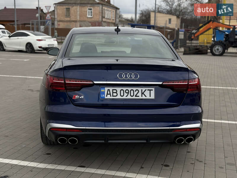 Седан Audi S4 2022 в Вінниці