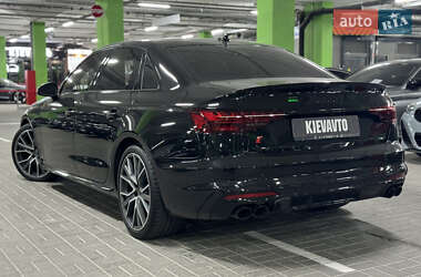 Седан Audi S4 2023 в 