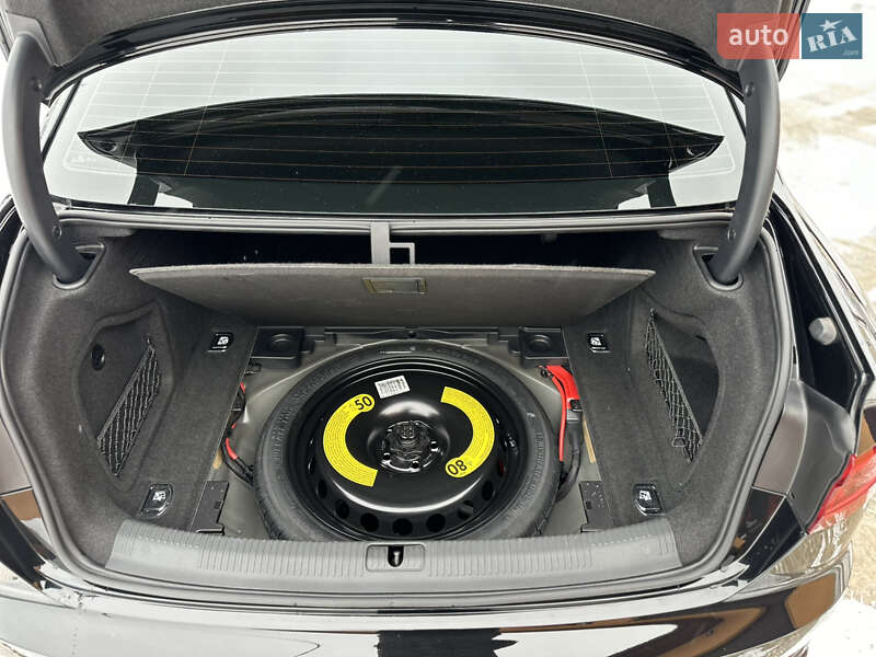Седан Audi S4 2019 в Киеве