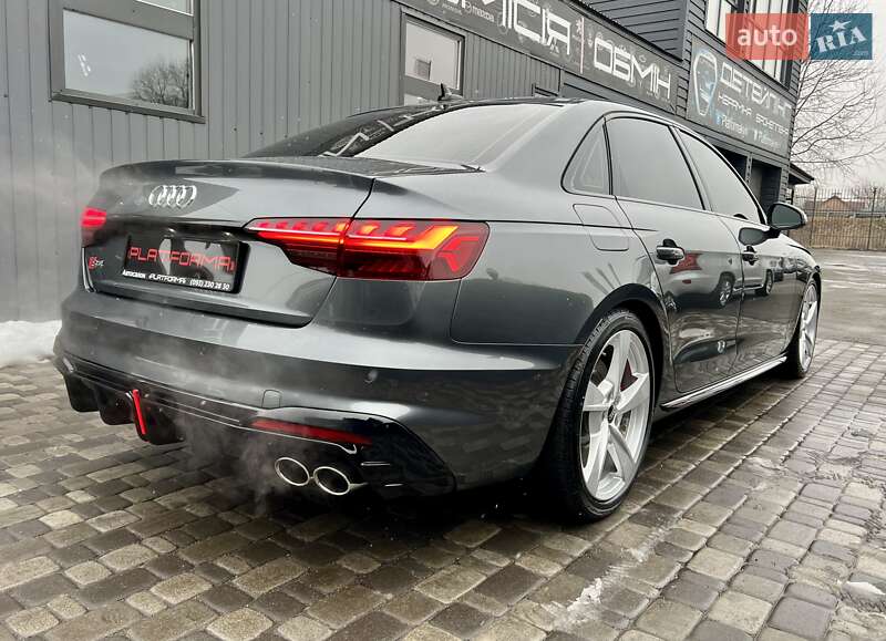 Седан Audi S4 2022 в Киеве