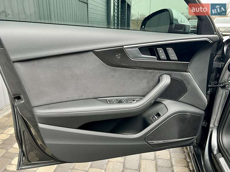 Седан Audi S4 2022 в Киеве