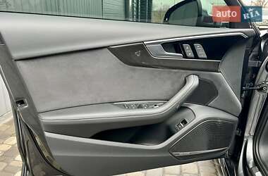 Седан Audi S4 2022 в 