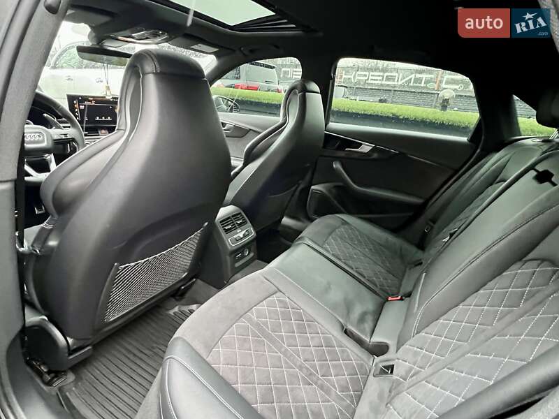 Седан Audi S4 2022 в Киеве