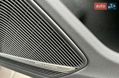 Седан Audi S4 2022 в 