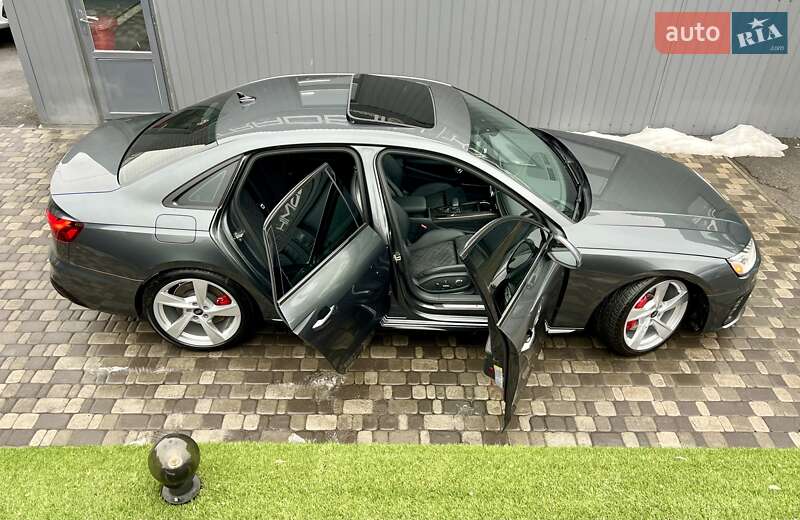 Седан Audi S4 2022 в Киеве