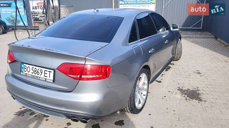Седан Audi S4 2010 в Тернополе