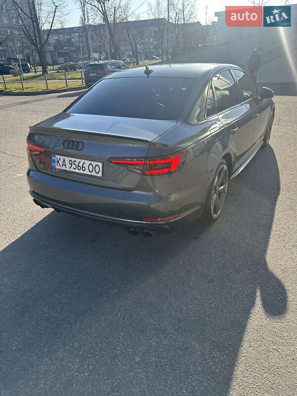 Седан Audi S4 2017 в Києві