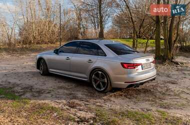 Седан Audi S4 2019 в 
