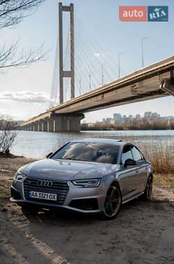 Седан Audi S4 2019 в 